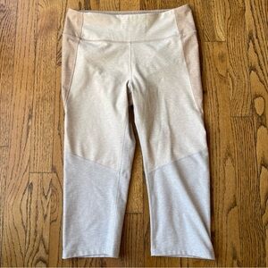 Outdoor Voices Techsweat Colorblock Kneecap Crop Leggings Size Medium